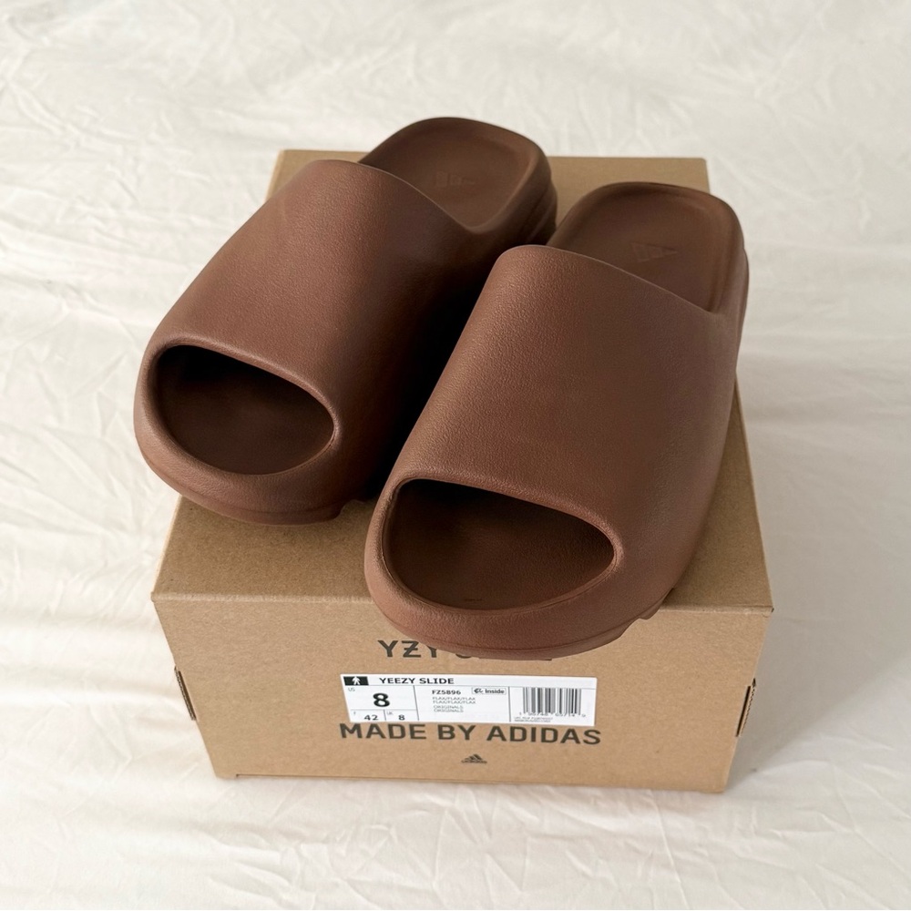 Yeezy slides flax